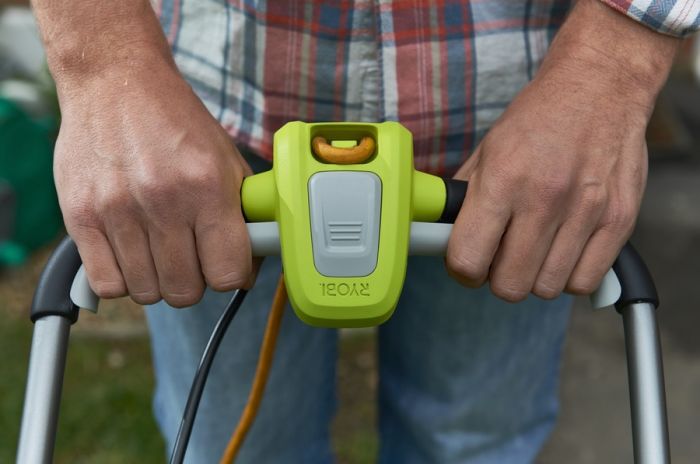 Газонокосарка мережева Ryobi RLM13E33S 1300Вт 33см 35л 20-60мм 9кг