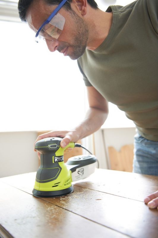 Шліфмашина ексцентрикова Ryobi ROS300 300Вт 125мм 7000-12000об·хв 1.7кг