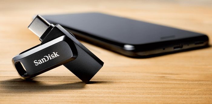 Накопичувач SanDisk   32GB USB 3.1 Type-A + Type-C Ultra Dual Drive Go Чорний