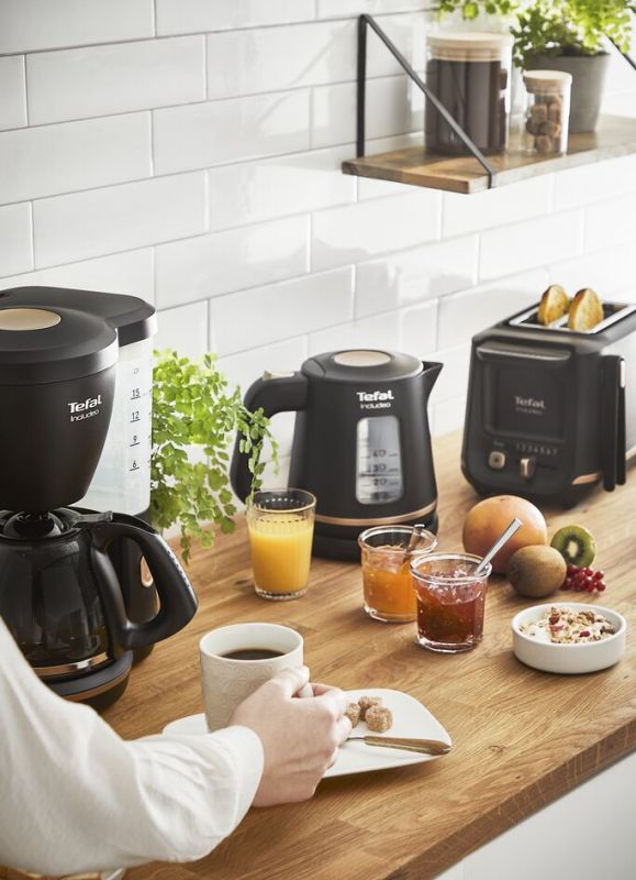 Електрочайник Tefal Includeo 1л, пластик, чорний