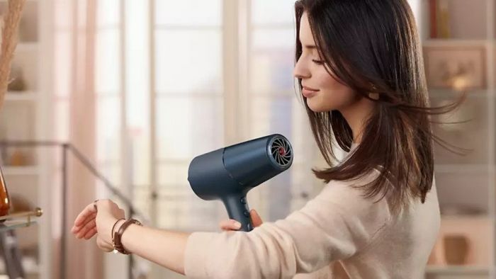 Фен Philips 5000 Series, 2300Вт, 3 режими, дифузор, іоніз-я, хол. обдув, темно-синій