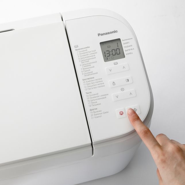 Хлібопічка Panasonic 550Вт, програм-21, макс.вага -1.25кг, форма-прямокутник, пластик, білий