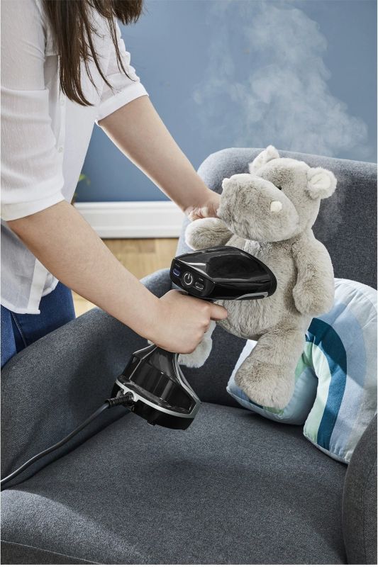 Відпарювач Tefal компактний Access Steam Force, 2000Вт, 200мл, постійна пара - 30гр, керам. підошва, чорно-сірий