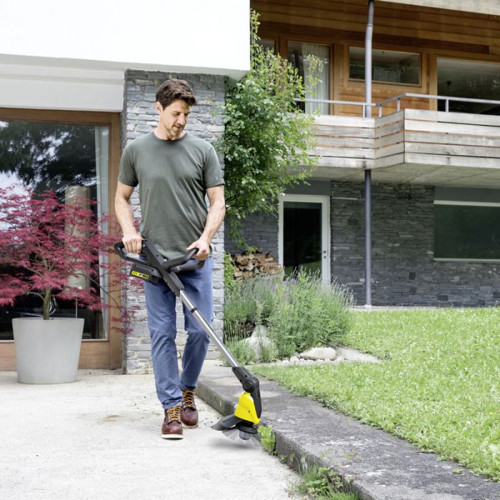 Тример садовий акумуляторний Karcher WRE 18-55 для видалення бур'янів акумуляторів 18В 2.85кг (без АКБ та ЗП)