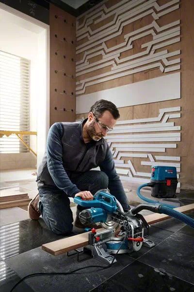 Пила торцювальна Bosch GCM 216 1300Вт диск 216мм 10.1кг