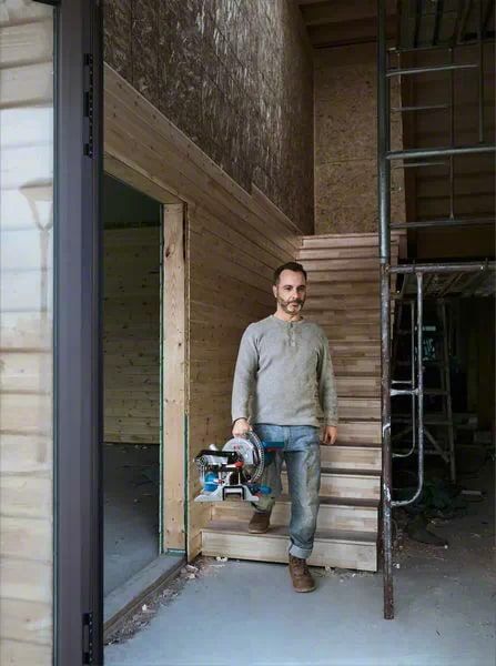 Пила торцювальна Bosch GCM 216 1300Вт диск 216мм 10.1кг