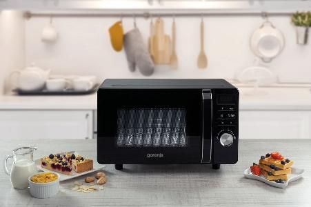 Мікрохвильова піч Gorenje, 20л, електр. керув., 700Вт, гриль, дисплей, чорний
