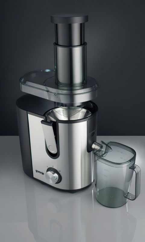 Соковитискач Gorenje відцентрований 900Вт, чаша-1.1л, жмих-1.5л, жолоб на ціле яблуко, пластик/метал, чорний