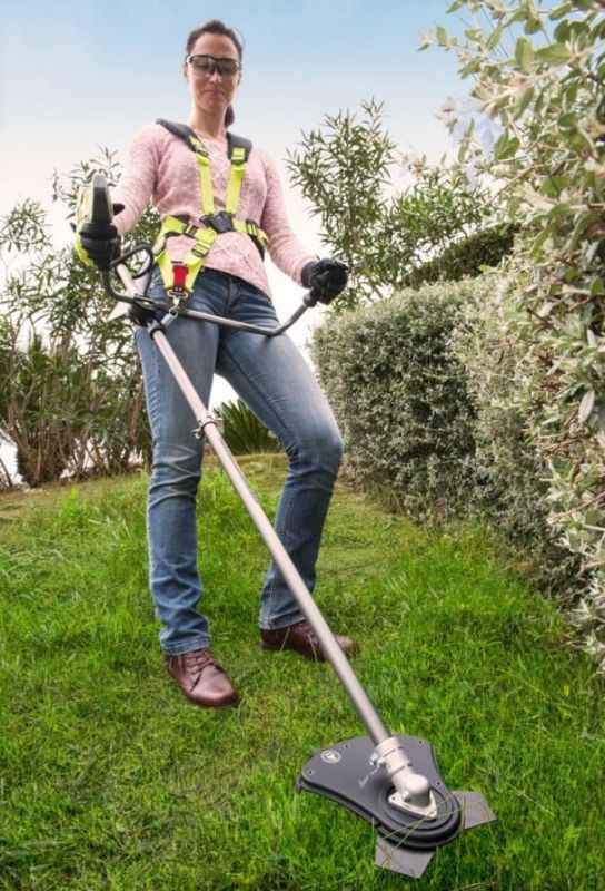 Тример садовий акумуляторний Ryobi ONE+ RBC18X20B4F 18В 20см ніж/ліска 30см 1х4А·год ергоремені Vertebrae 4.7кг