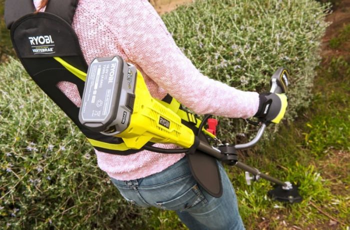 Тример садовий акумуляторний Ryobi ONE+ RBC18X20B4F 18В 20см ніж/ліска 30см 1х4А·год ергоремені Vertebrae 4.7кг