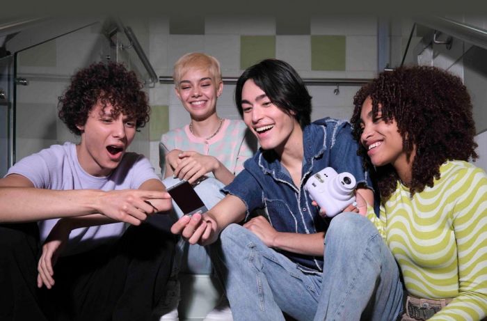 Фотокамера миттєвого друку INSTAX Mini 12 PURPLE