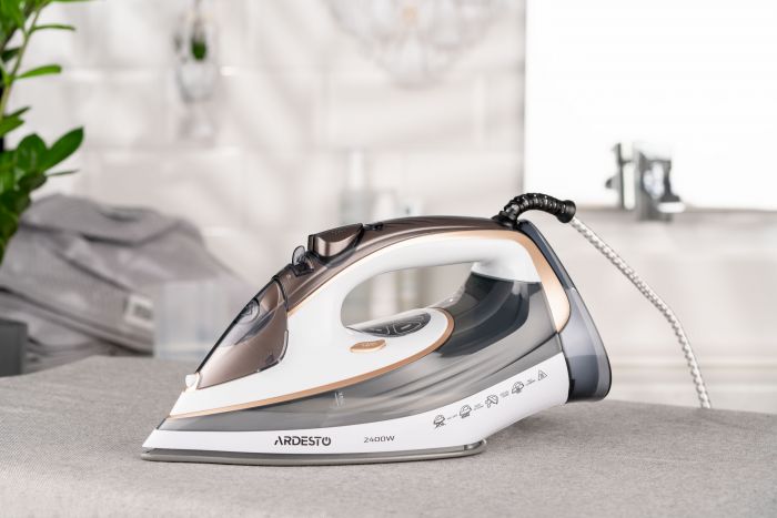 Праска Ardesto IR-B2245-E, 2400Вт, 400мл, паровий удар, електр. керування, керам. підошва, біло-сірий
