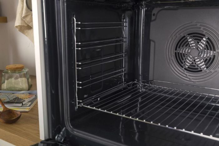 Духова шафа Gorenje електрична, 77л, A+, пара, приготув. на декількох рівнях, дисплей, нерж