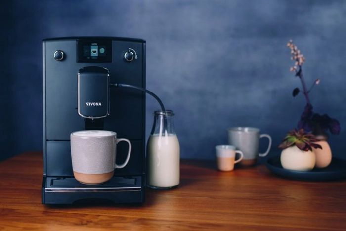 Кавомашина Nivona CafeRomatica 2.2л, зерно + мелена, автомат.капучинатор, авторецептів - 5, чорний