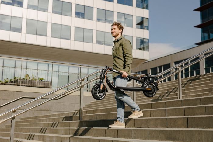 Електросамокат Segway-Ninebot F2 PRO E, чорний