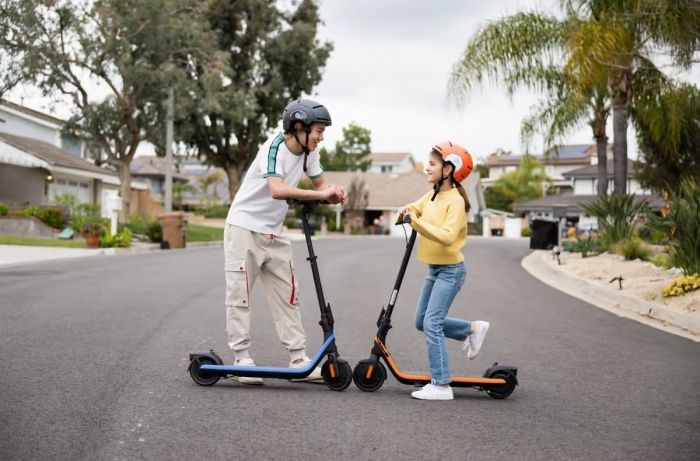 Електросамокат Segway-Ninebot дитячий C2 E, помаранчевий