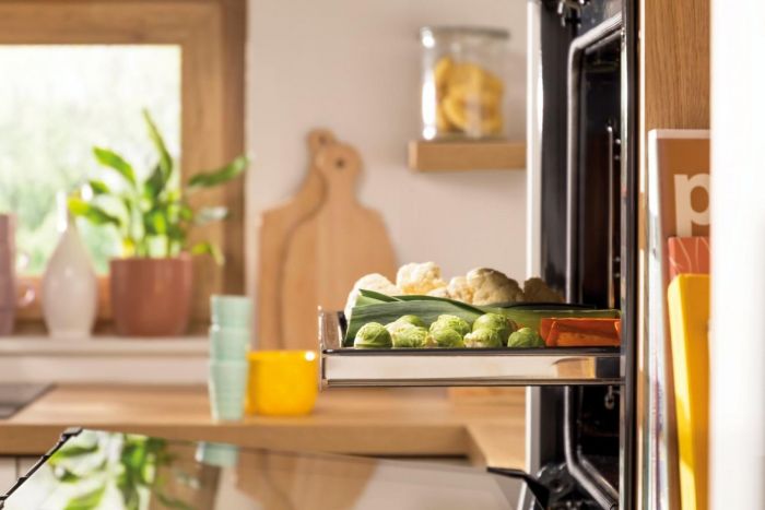 Шафа Gorenje духова електрична, 77л, дисплей, піроліз, A+, чорний
