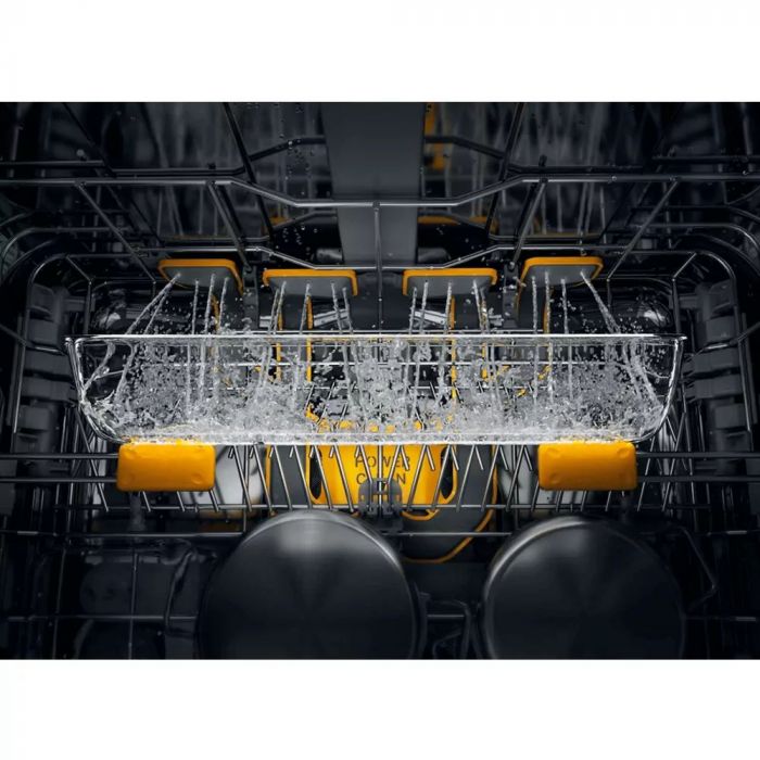 Посудомийна машина Whirlpool вбудована, 15компл., A+++, 60см, дисплей, 3й кошик, білий