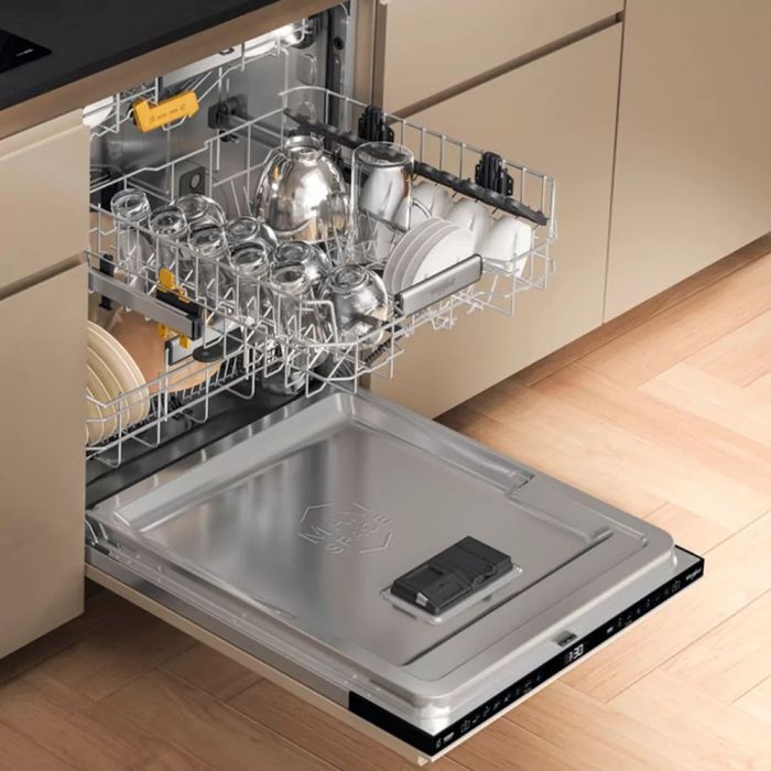 Посудомийна машина Whirlpool вбудована, 14компл., A+++, 60см, дисплей, 3й кошик, білий
