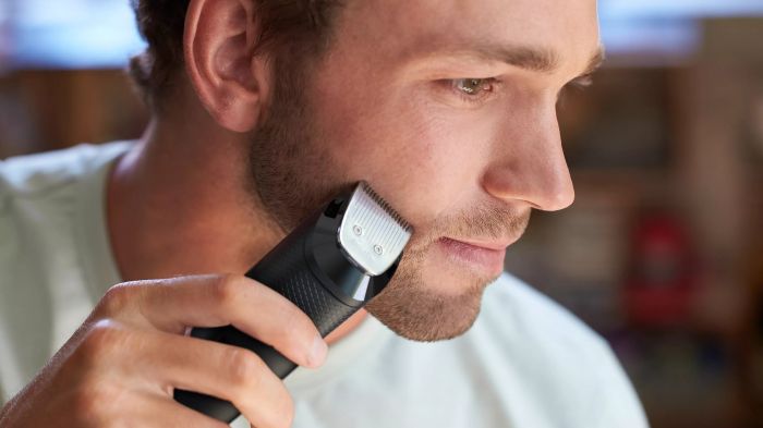 Тример Philips Beardtrimmer series 5000, для бороди і вусів, мережа+акум., насадок-2, чохол, сталь, чорний
