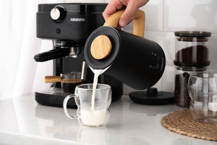 Спінювач-підігрівач ARDESTO 500Вт, ємність резервуару-500мл, LED-дисплей, чорний