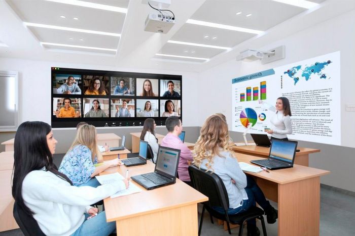 Проєктор Epson EB-L260F FHD, 4600 lm, LASER, 1.32-2.12, WiFi