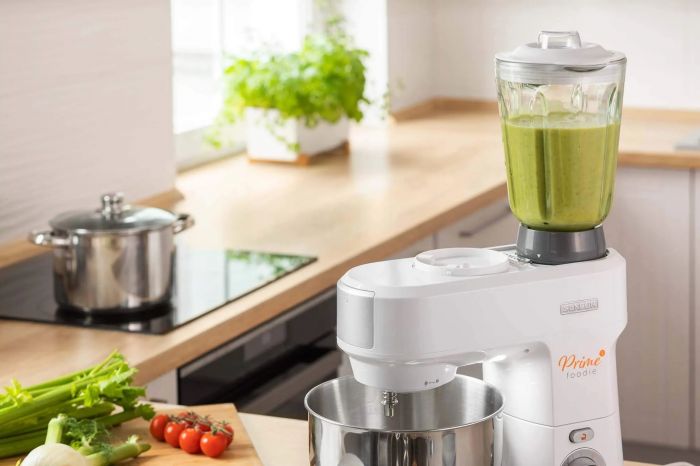 Кухонна машина Sencor 1000Вт, чаша-метал, корпус-пластик, насадок-12, білий