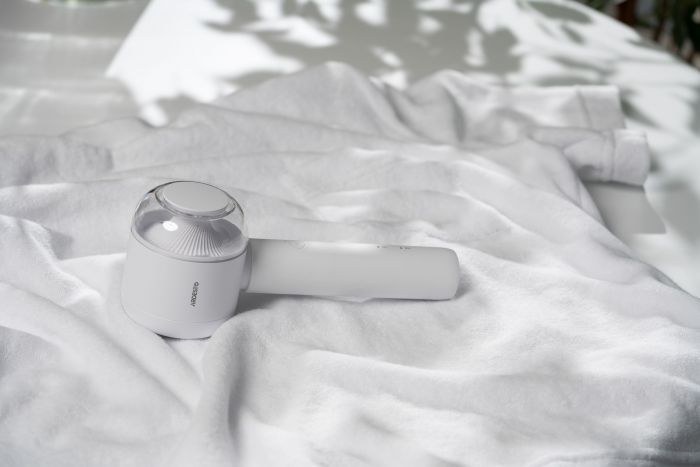 Машинка для видалення катишків Ardesto, 8500 обертів на хв, велика площа лез, 90 хв. роботи на одному заряді, USB-C > USB-A, білий