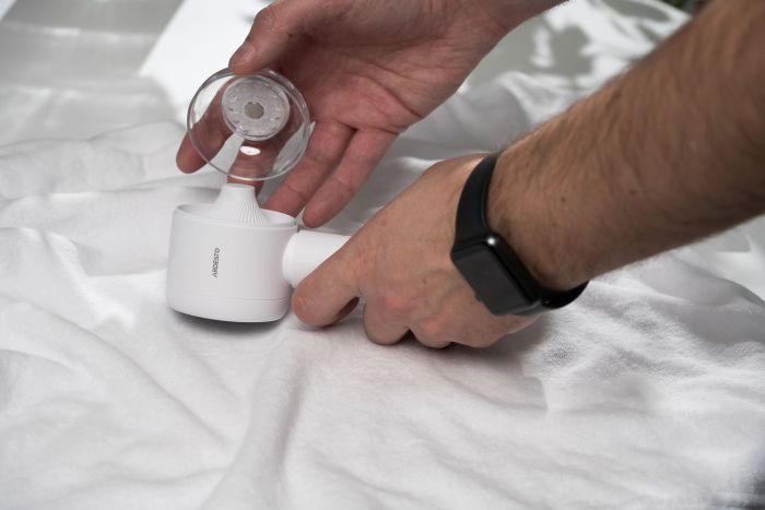 Машинка для видалення катишків Ardesto, 8500 обертів на хв, велика площа лез, 90 хв. роботи на одному заряді, USB-C > USB-A, білий