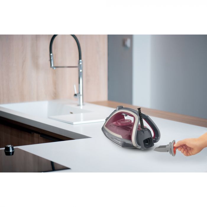 Праска Tefal Ultragliss Plus, 2800Вт, 270мл, паровий удар -260гр, постійна пара - 50гр, керам. підошва, бордово-сірий