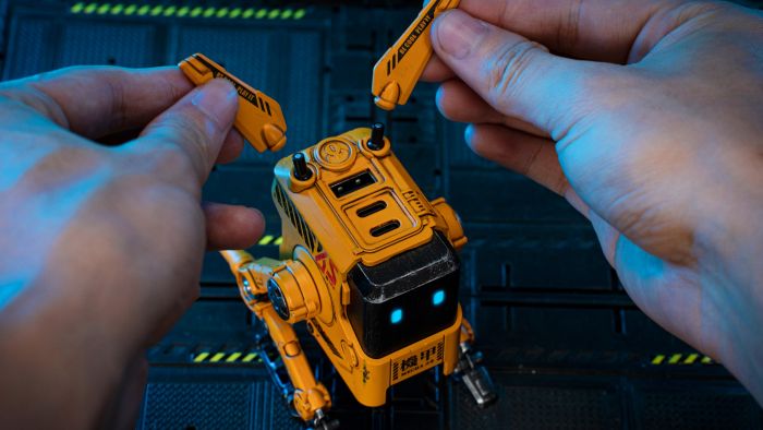 Зарядний пристрій мережевий GravaStar Alpha65 65Вт 2XUSB-C/USB-A, War-Damaged Yellow