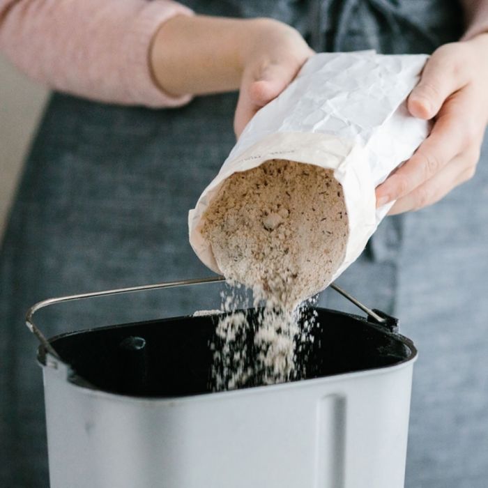 Хлібопічка Panasonic 550Вт, програм-28, макс.вага -1.25кг, форма-прямокутник, пластик, чорний