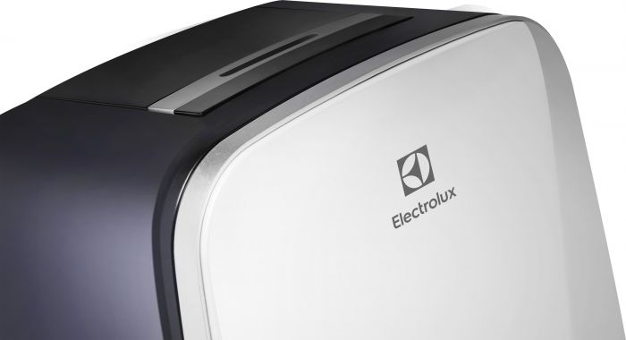 Зволожувач повітря Electrolux SENSEhealthline EHU-3315D 5.5 л, 50 м2, 400 мл/г, ультразвуковий, іонізатор, гігростат, аромакапсула, стерилізація пари, пульт ДК, білий