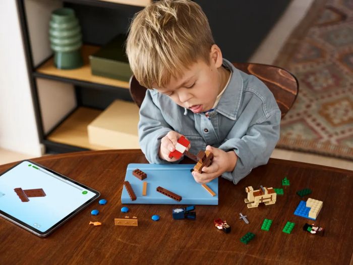 Конструктор LEGO Minecraft Подорож на піратському кораблі