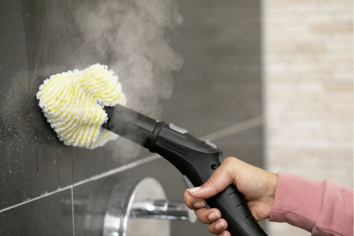 Пароочисник Karcher SC 4 EasyFix Iron, 2000Вт, 800мл, 3.5Бар, праска в компл, біло-чорний
