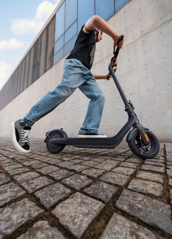 Електросамокат Segway-Ninebot E2 PRO E, чорний