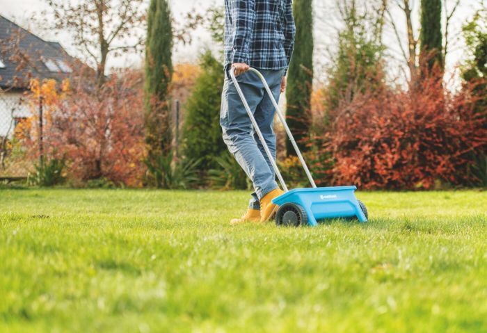 Сівалка Cellfast розкид 0.45м гранули до 10мм контейнер 12л