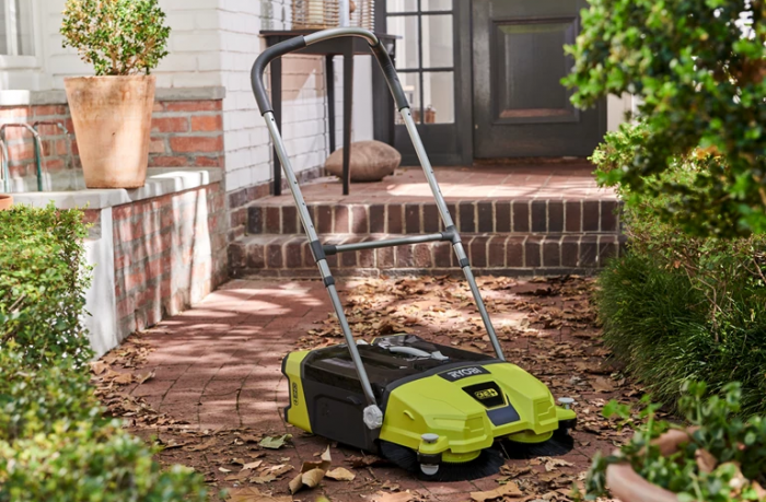 Підмітальна машина акумуляторна Ryobi ONE+ R18SW3-0 18В захоплення 53см контейнер 17л 8.3кг без АКБ та ЗП