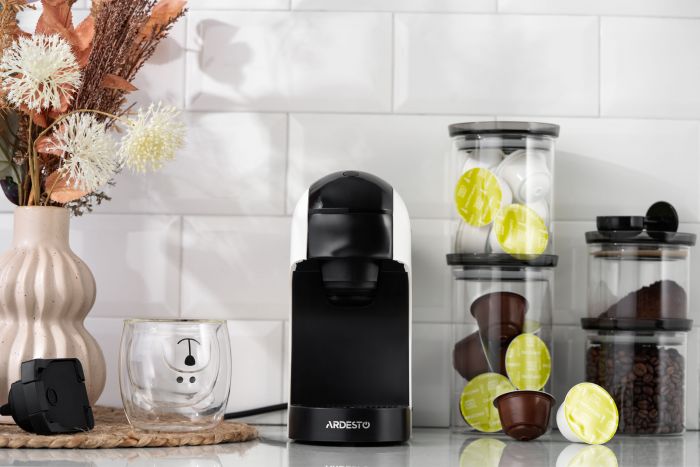 Кавоварка Ardesto капсульна, 0.8л,  капсули Nespresso, Nescafe Dolce Gusto, мелена кава, сенсорне керування, білий