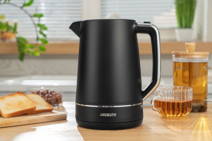 Електрочайник Ardesto 1.7л, Otter, пластик, чорний матовий