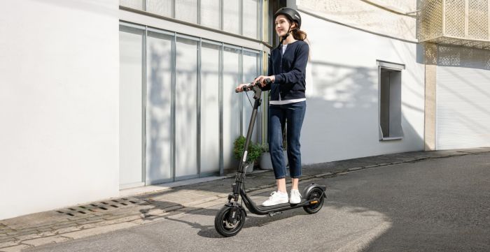 Електросамокат Segway-Ninebot F2 II E, чорний