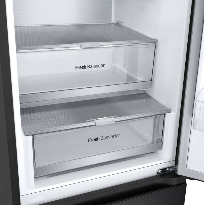 Холодильник LG з нижн. мороз., 203x60х68, холод.відд.-277л, мороз.відд.-107л, 2дв., А++, NF, інв., диспл зовн., Fresh Сonverter, Metal Fresh, чорний матовий