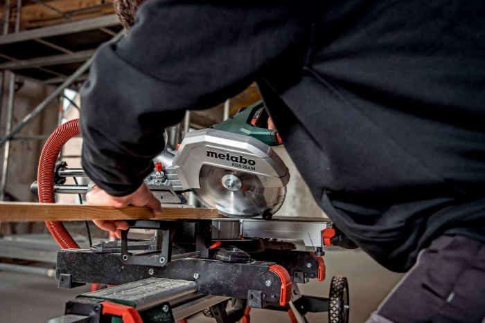 Пила торцювальна Metabo KGS 254 M 1800Вт диск 254мм 16.1кг