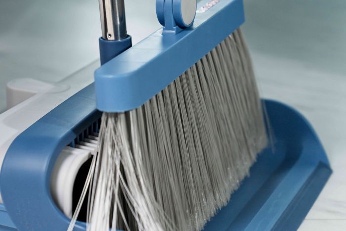 Набір для прибирання ARDESTO Solid совок і щітка з довгою ручкою 79.2см, пластик, блакитний