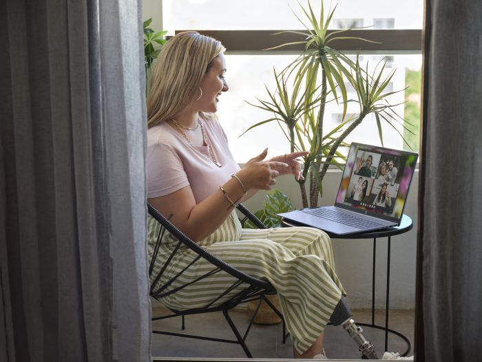 Ноутбук HP OmniBook 5 16-af1011ua 16" WUXGA IPS AG, Intel U7-255U, 24GB, F1024GB, UMA, DOS, блакитний