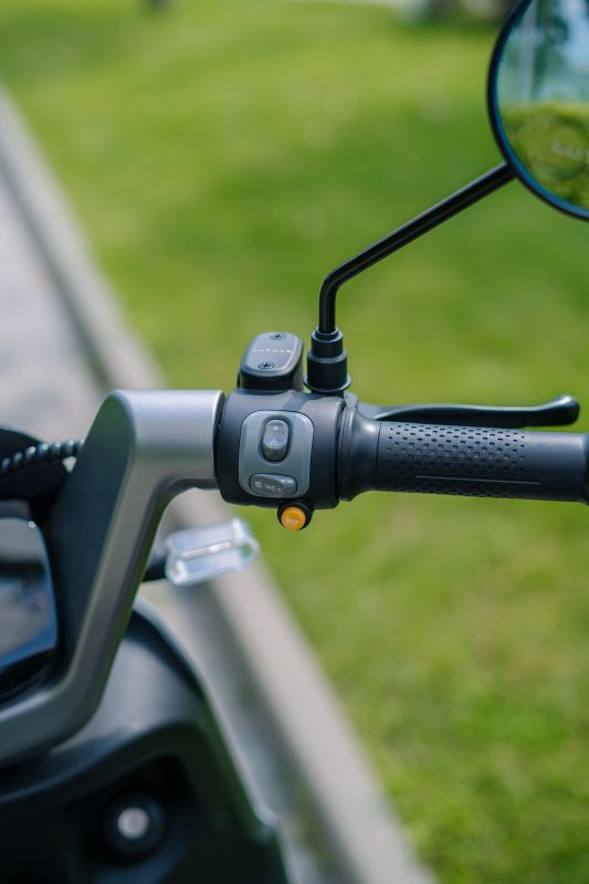 Електроскутер 2E FY70, сірий