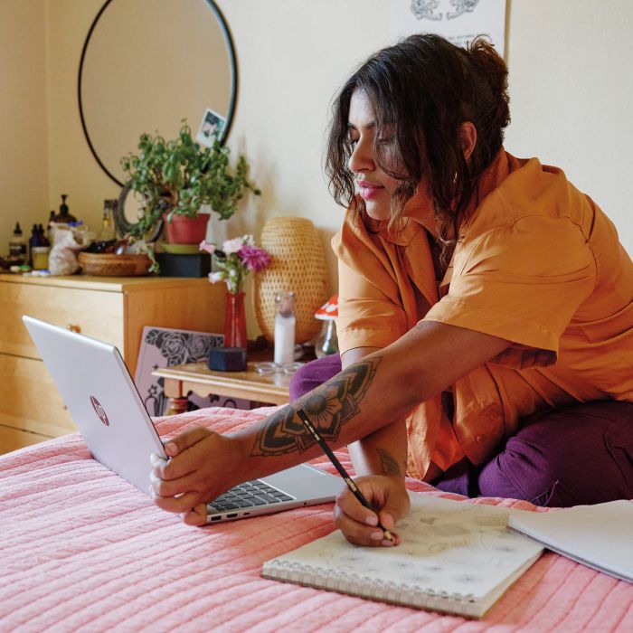 Ноутбук HP 15-fd0128ua 15.6" FHD IPS AG, Intel i5-1334U, 16GB, F512GB, UMA, DOS, синій