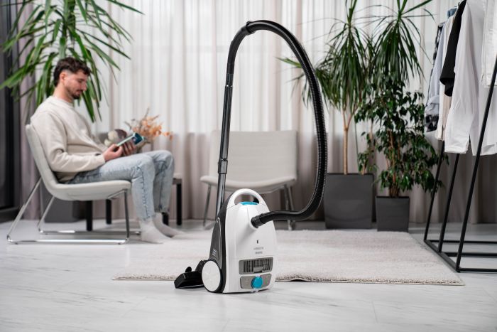 Пилосос ARDESTO мішковий, 800Вт, мішок- 3.5л, HEPA, білий