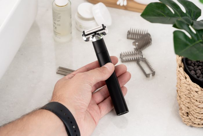 Бритва електр. ARDESTO One blade, Li-Ion, сух.+волог., тример, 4 насадки, чорний