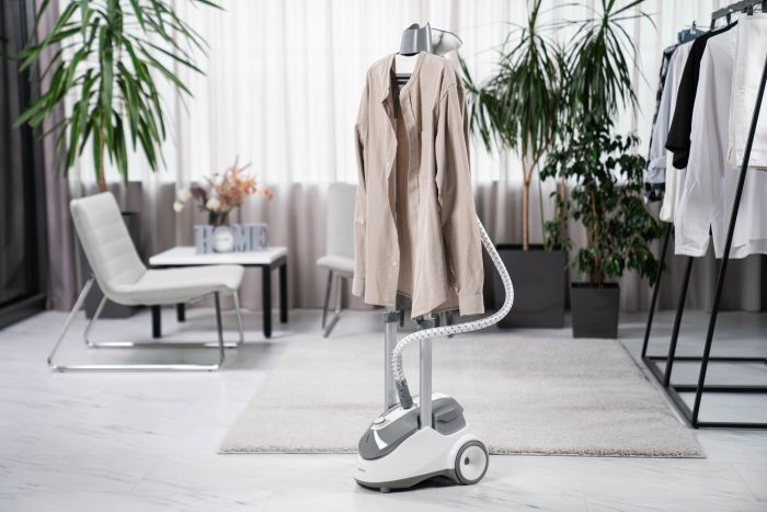 Відпарювач ARDESTO вертикальний IR-S18B, 1800Вт, 1800мл, дошка, нерж. сталь, білий+сірий